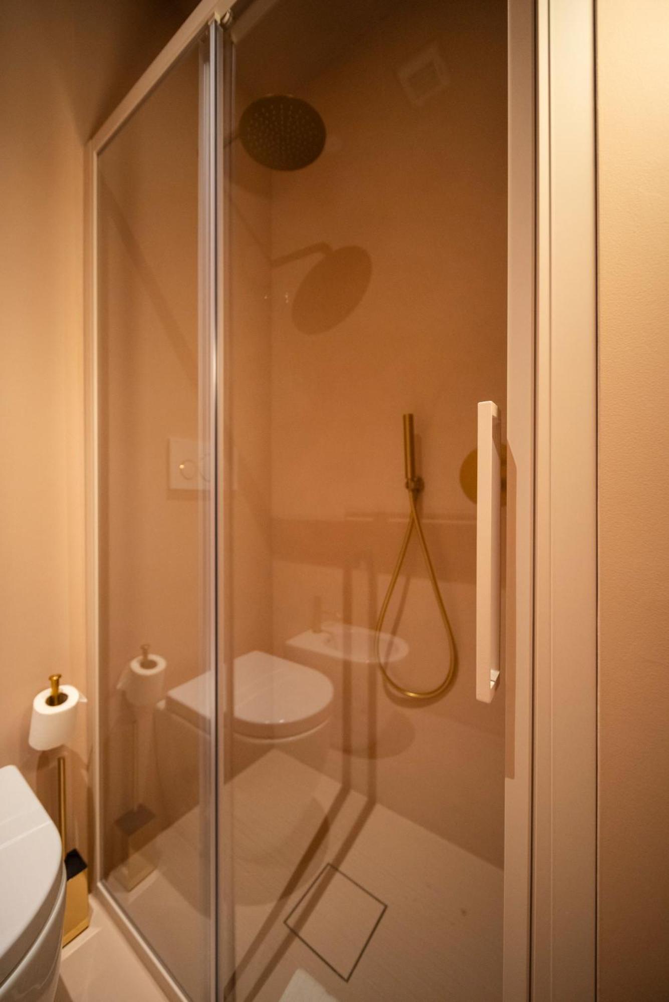 מילאנו Fontana 16 Rooms מראה חיצוני תמונה