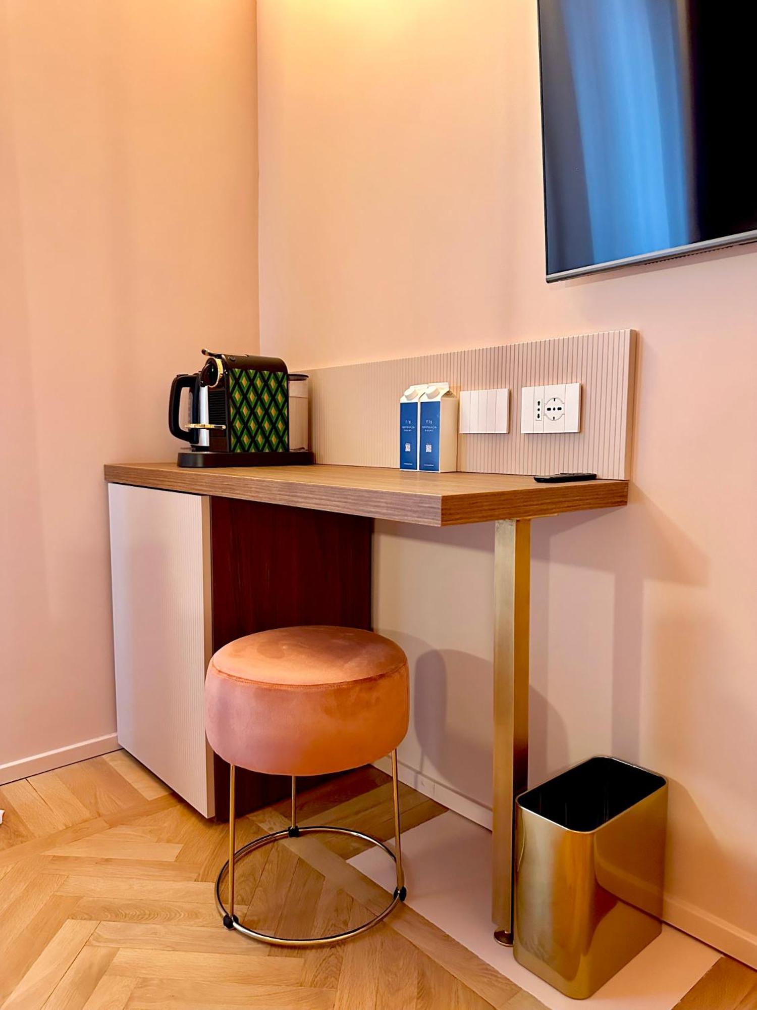 מילאנו Fontana 16 Rooms מראה חיצוני תמונה